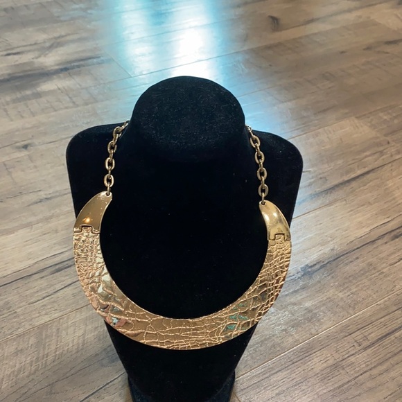 Necklace - Picture 2 of 4